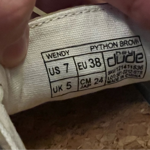 HEY DUDE Casual Tan Loafers w/snakeskin print - NWT - Picture 7 of 8